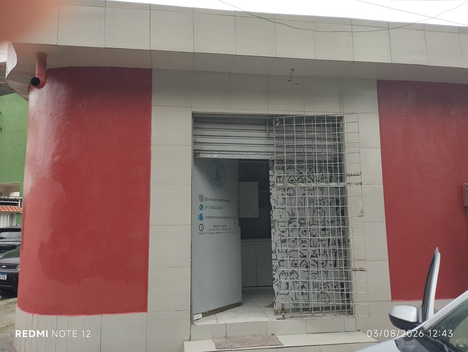 Fotografia da entrada do imóvel enviada pelo salão